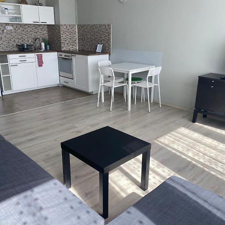 דירות Gödöllő Dozsa Apartman מראה חיצוני תמונה