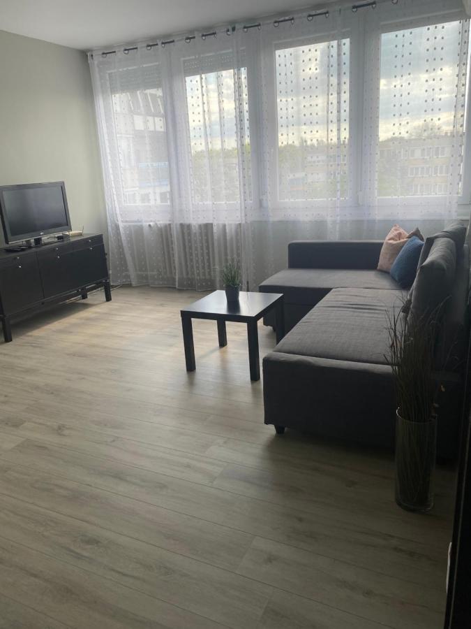 דירות Gödöllő Dozsa Apartman מראה חיצוני תמונה